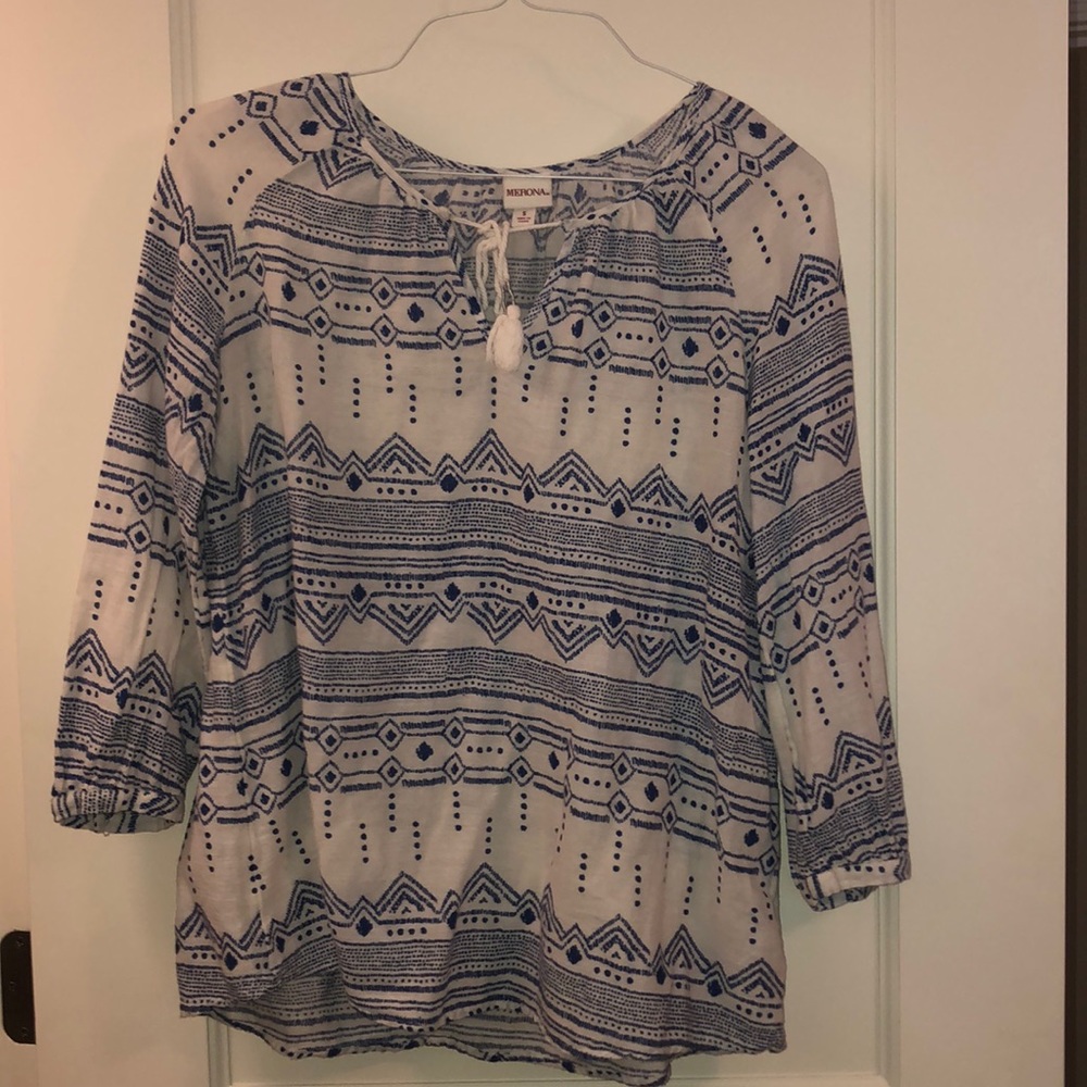 Blue patterned long sleeve top